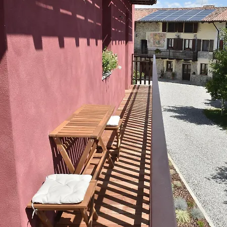 Corte Del Gallo بيت ضيافة